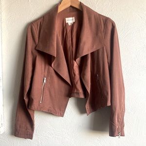 ❌s o l d (locally). Club Monaco jacket